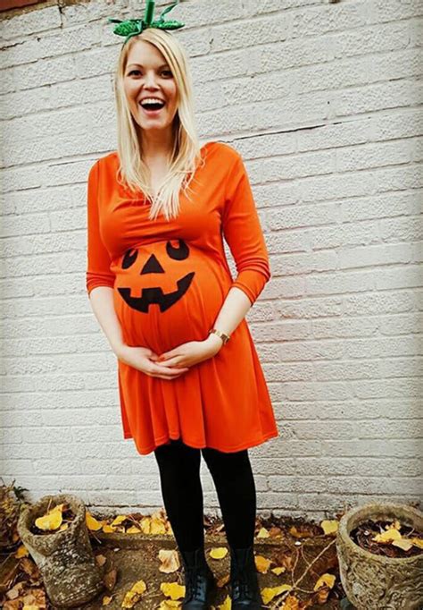 best pregnant couple halloween costumes|cute maternity halloween costume ideas.